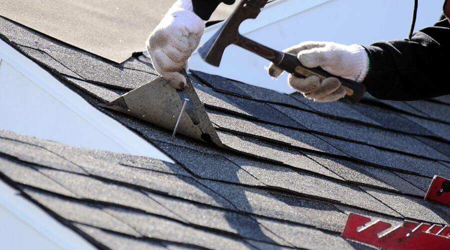 Professional gutter cleaning in Dupo, IL